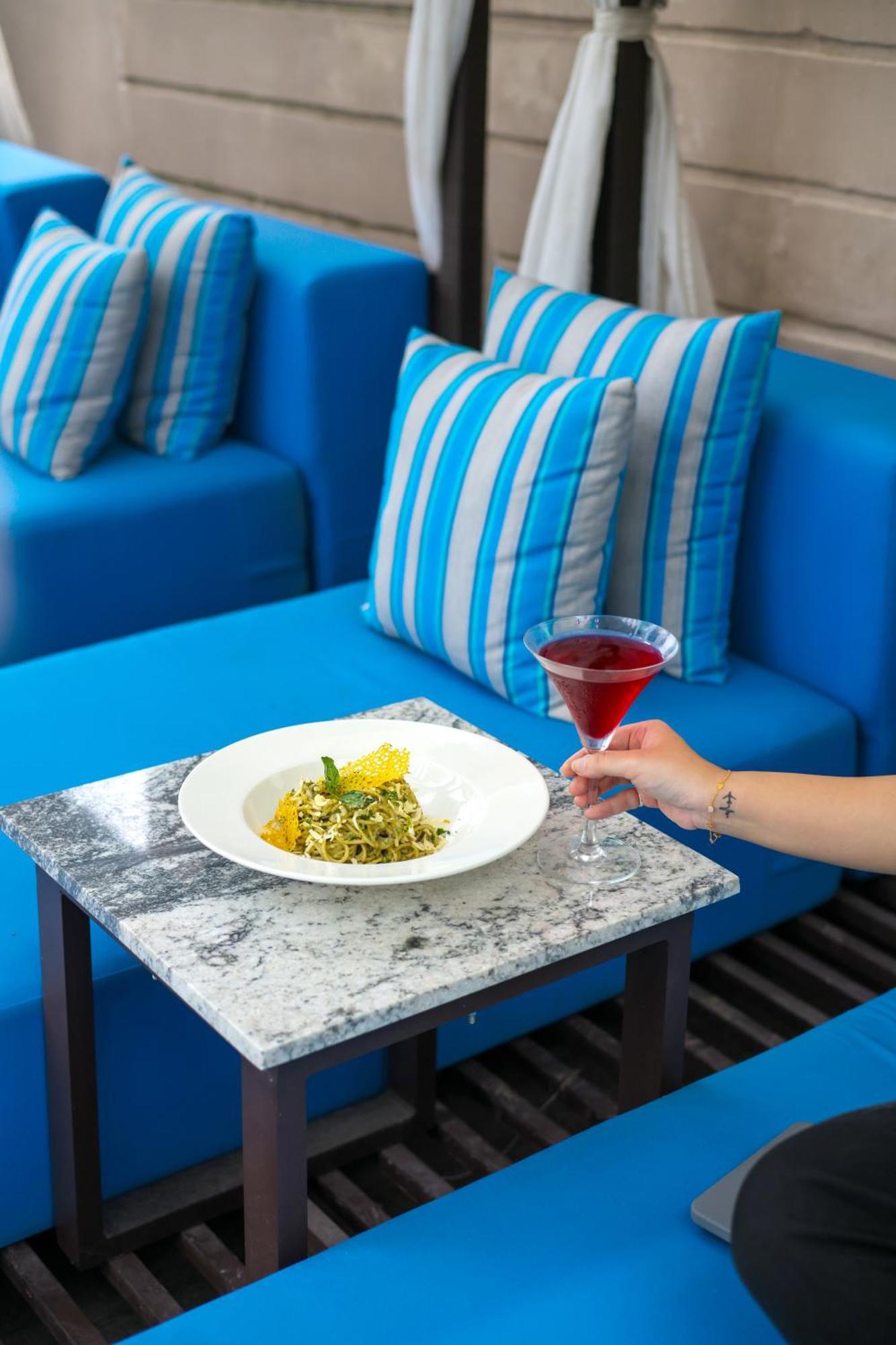 Rhythm Gurugram Hotel & Suites, Sohna Road 구르가온 외부 사진