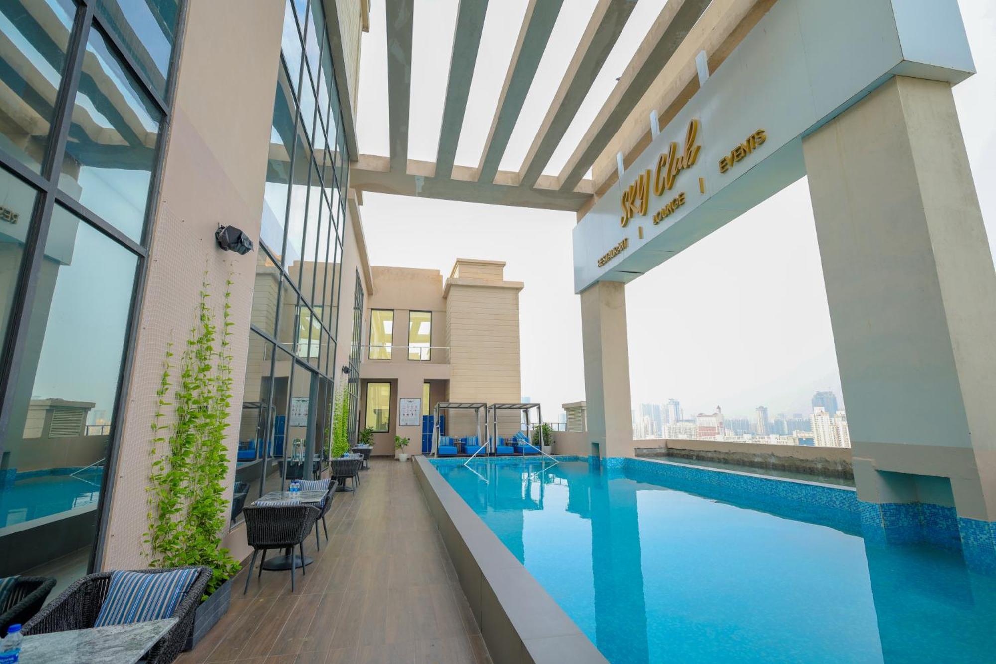 Rhythm Gurugram Hotel & Suites, Sohna Road 구르가온 외부 사진