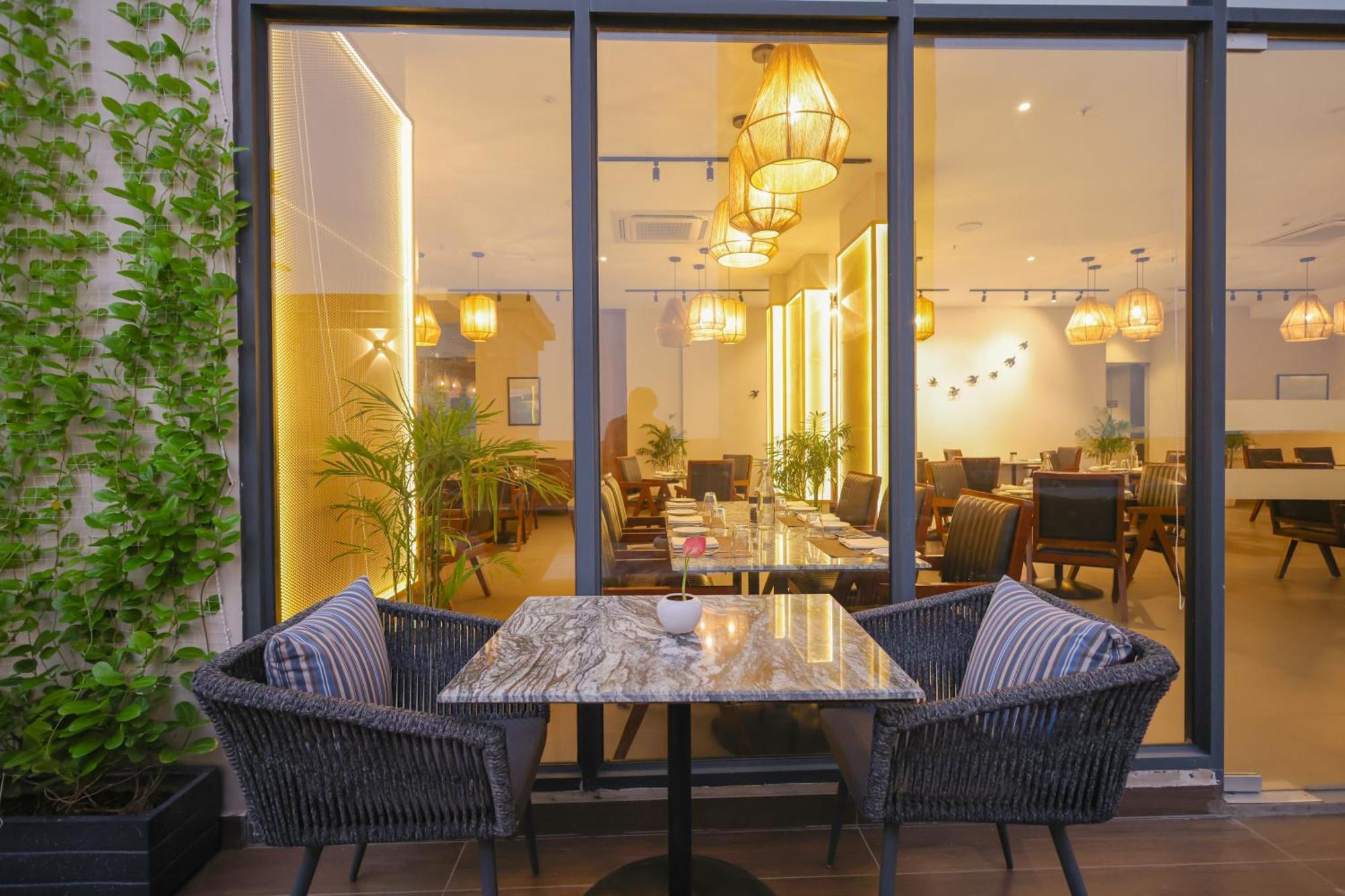 Rhythm Gurugram Hotel & Suites, Sohna Road 구르가온 외부 사진